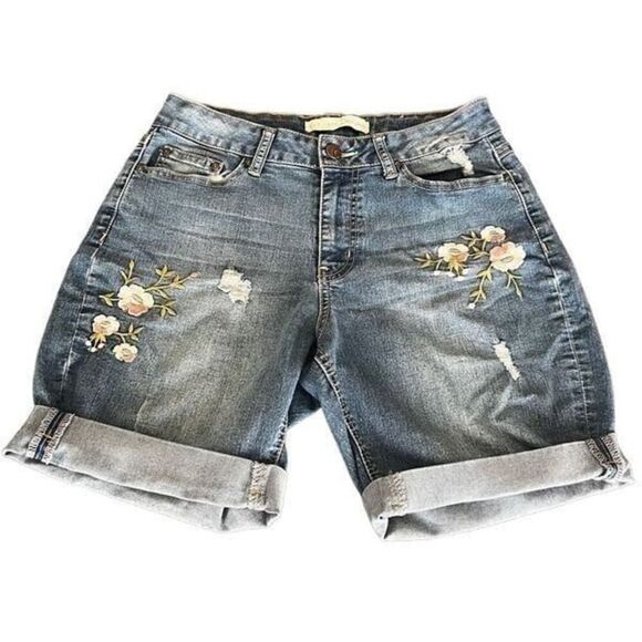 C Est 1946 denim Floral Embroidered Denim Jean Shorts size 6 - Picture 5 of 9